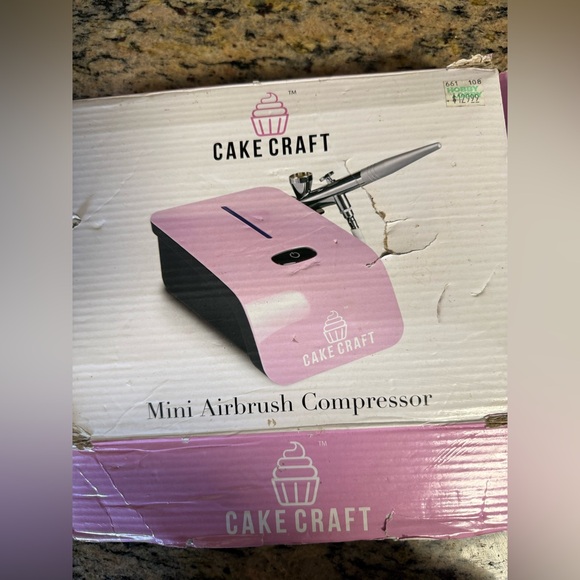 Pink Mini Airbrush Compressor - Picture 2 of 5
